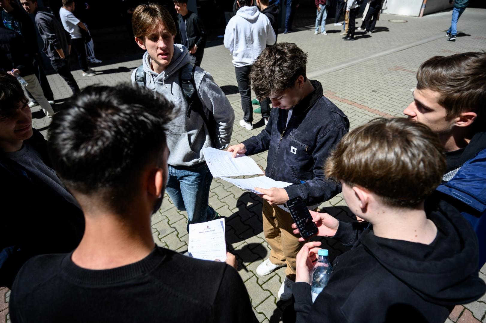 Sute de elevi au participat la simularea examenului de admitere la Universitatea Tehnică din Cluj-Napoca și la Zilele Porților Deschise