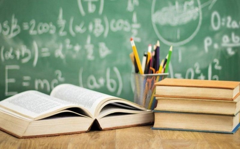 Sondaj: Peste jumătate dintre părinți consideră că școala ar trebui să înceapă în sistem clasic