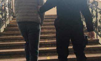 Noi țepe online! Cum făceau bani doi tineri care "vindeau" console de jocuri