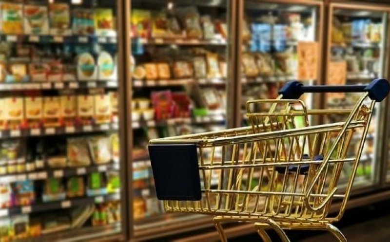 INS: Cresc prețurile în construcții și comerț
