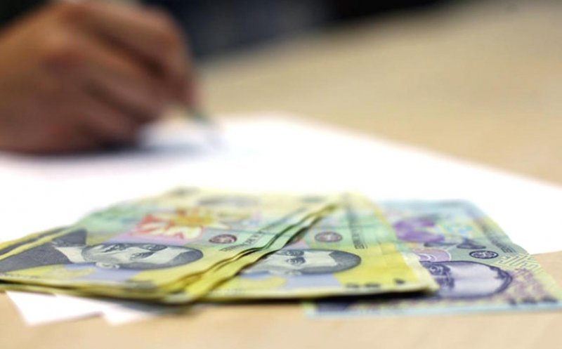 Vești bune pentru elevi! Bursele școlare vor fi virate înainte de Paște. În ce zi își vor primi elevii banii