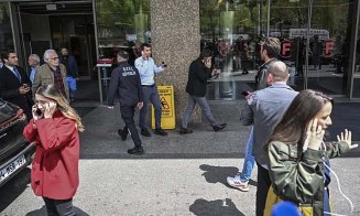 Turcii s-au aruncat de la etaj când a lovit cutremurul de 6,2. Panică generalizată și răniți
