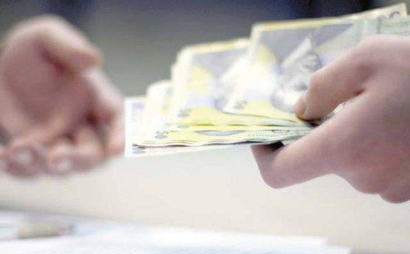 Angajații care vor primi 400 de lei în plus la salariu. Zeci de mii de oameni vor beneficia