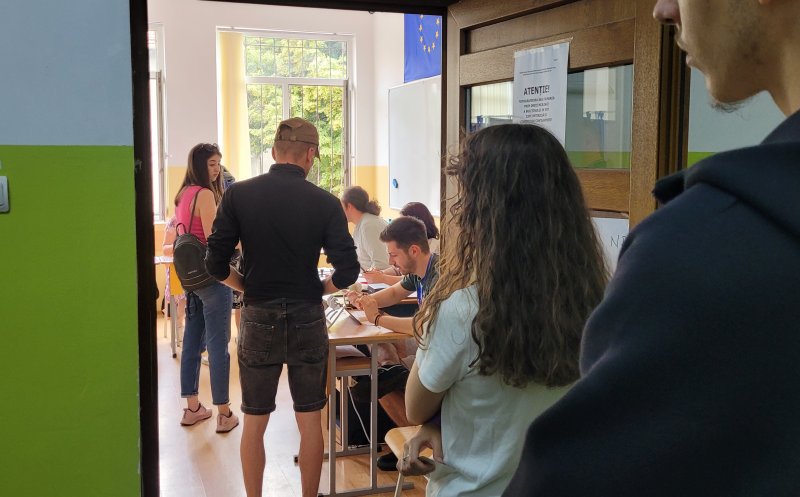 ALEGERI PREZIDENŢIALE 2025 - Prezenţa la vot la ora 17.00: În țară au fost la vot peste 7 milioane de români/ Situația la Cluj