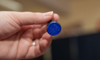 O femeie din județul Cluj a încercat să voteze cu buletinul altei persoane. Poliția o cercetează pentru două infracțiuni